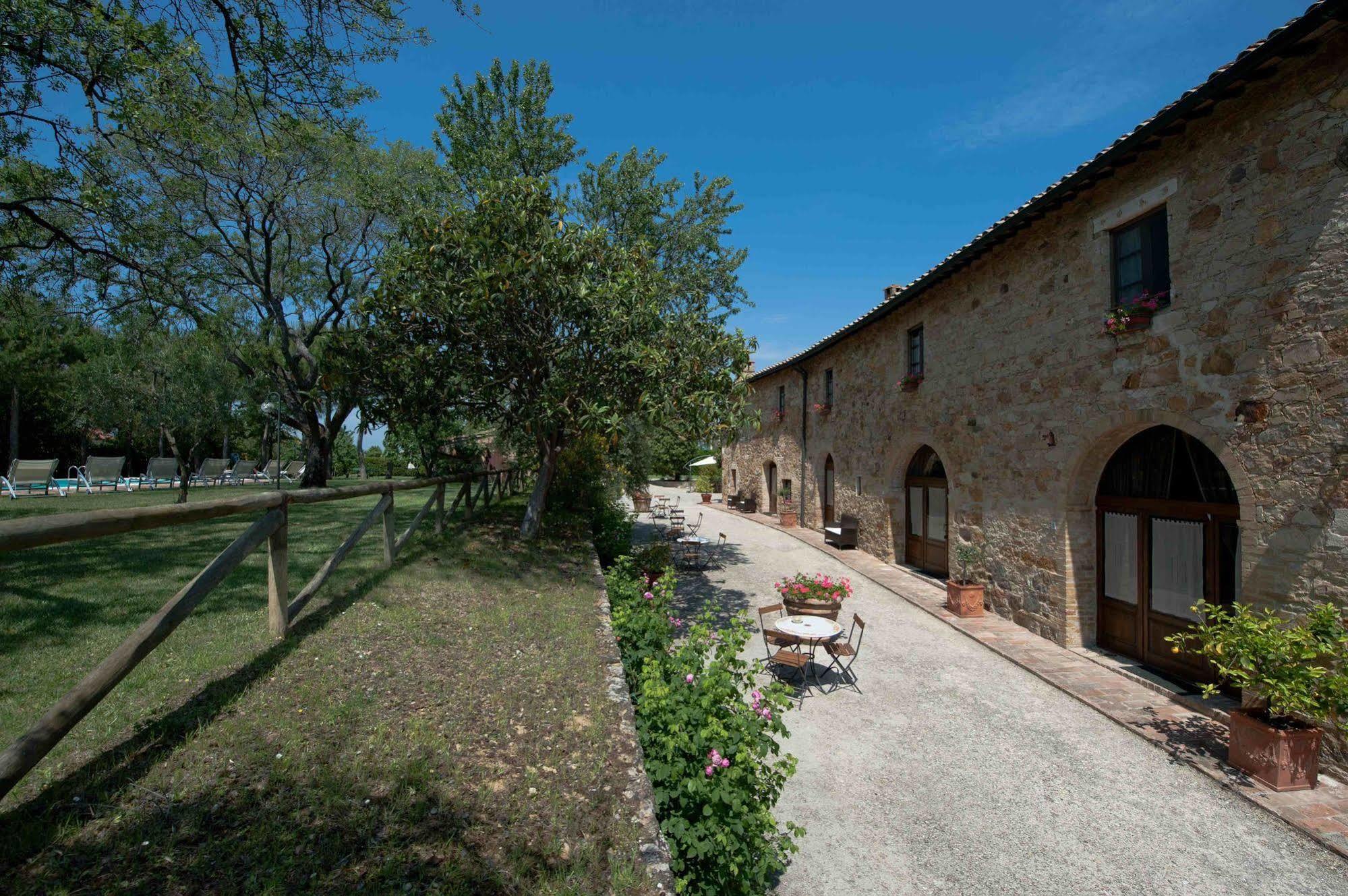 San Quirico dʼOrcia Sarna Residence מראה חיצוני תמונה